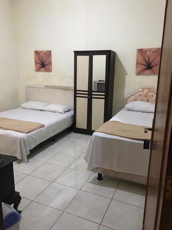 Villa & Guest House Batu Indah Ngoại thất bức ảnh